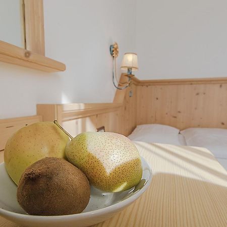 Garni La Dorada Aparthotel Colfosco Kamer foto