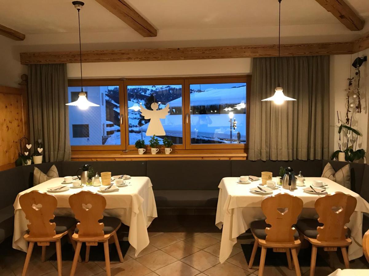 Garni La Dorada Aparthotel Colfosco Buitenkant foto