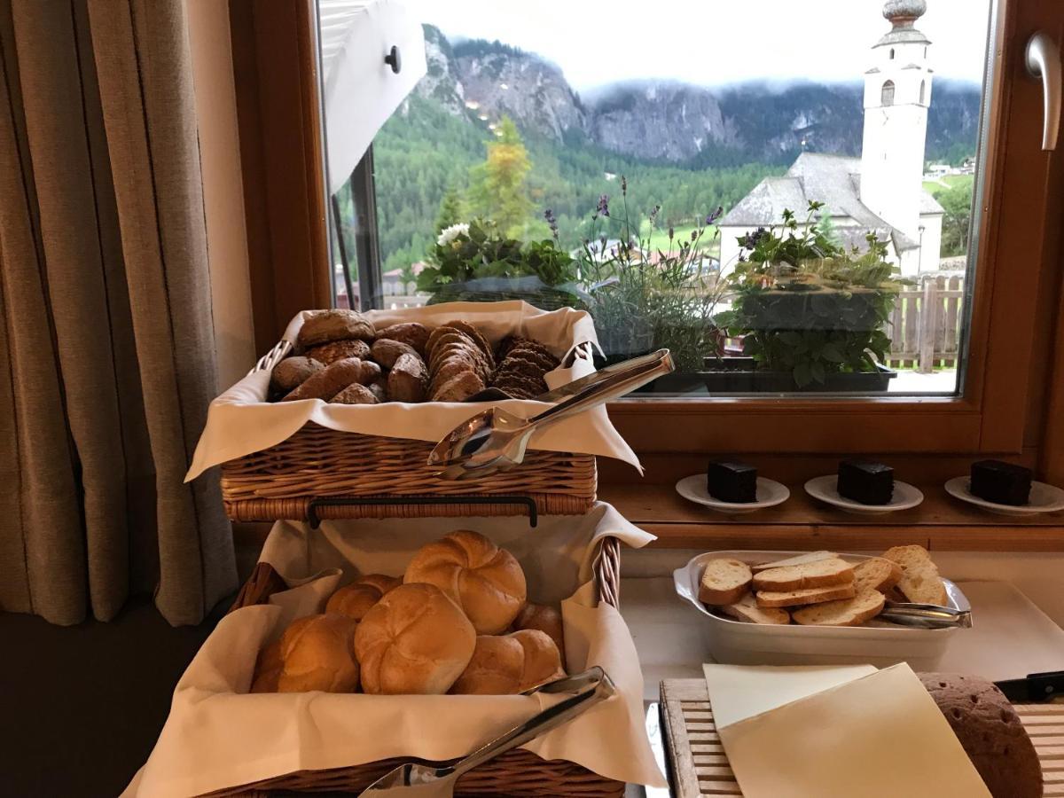 Garni La Dorada Aparthotel Colfosco Buitenkant foto