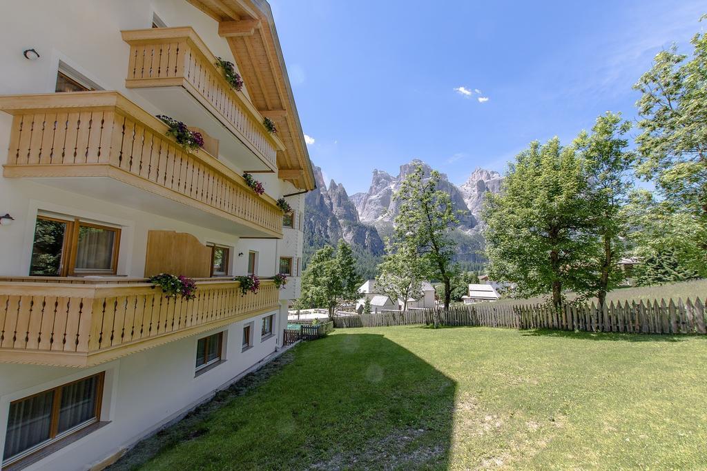 Garni La Dorada Aparthotel Colfosco Buitenkant foto