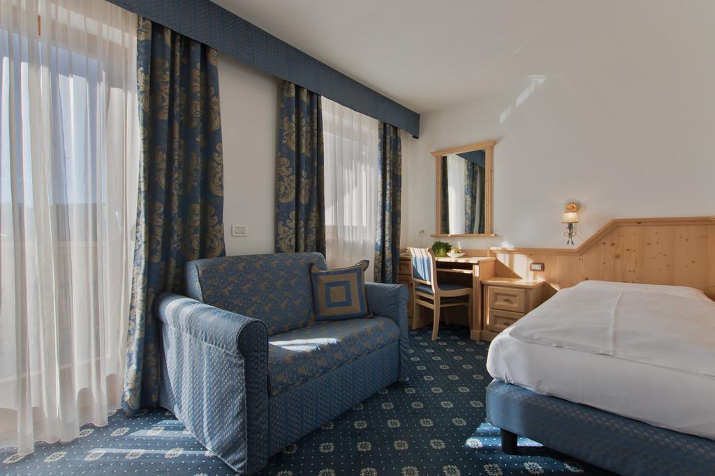 Garni La Dorada Aparthotel Colfosco Buitenkant foto