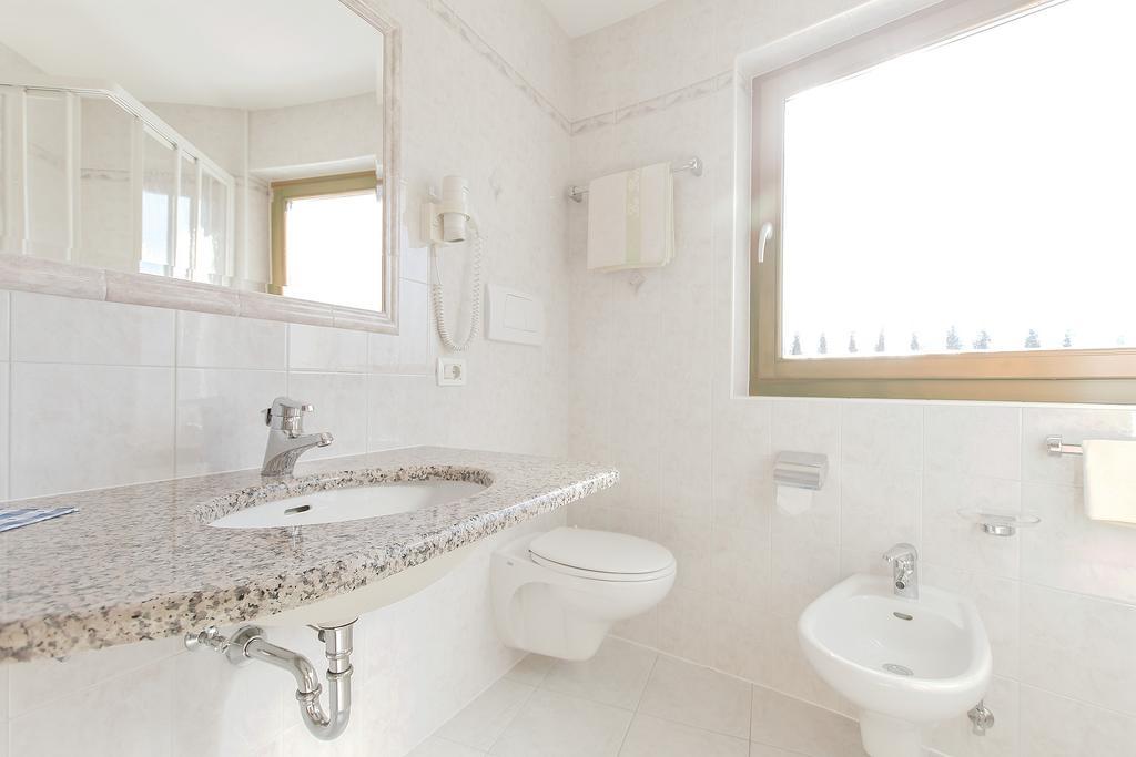 Garni La Dorada Aparthotel Colfosco Buitenkant foto