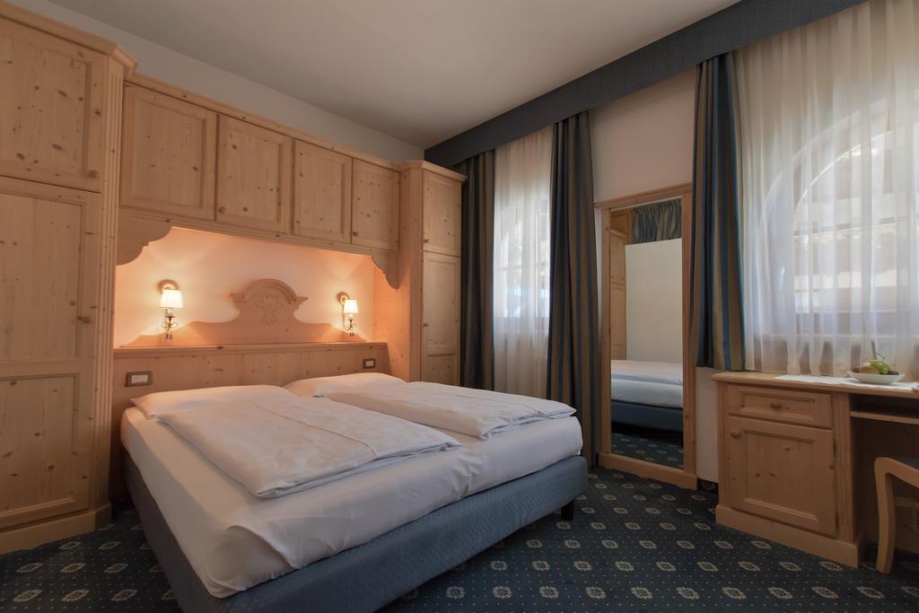 Garni La Dorada Aparthotel Colfosco Buitenkant foto