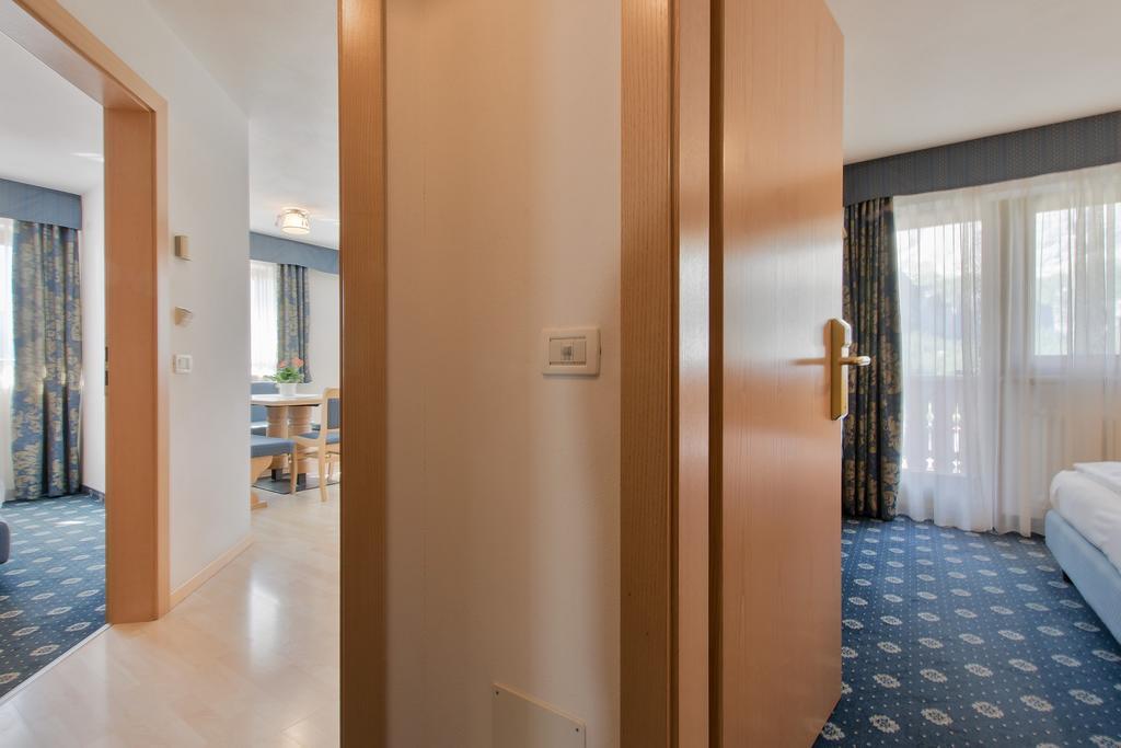 Garni La Dorada Aparthotel Colfosco Buitenkant foto
