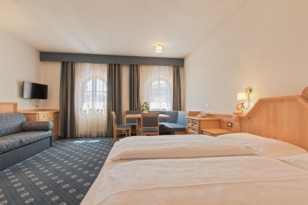 Garni La Dorada Aparthotel Colfosco Buitenkant foto