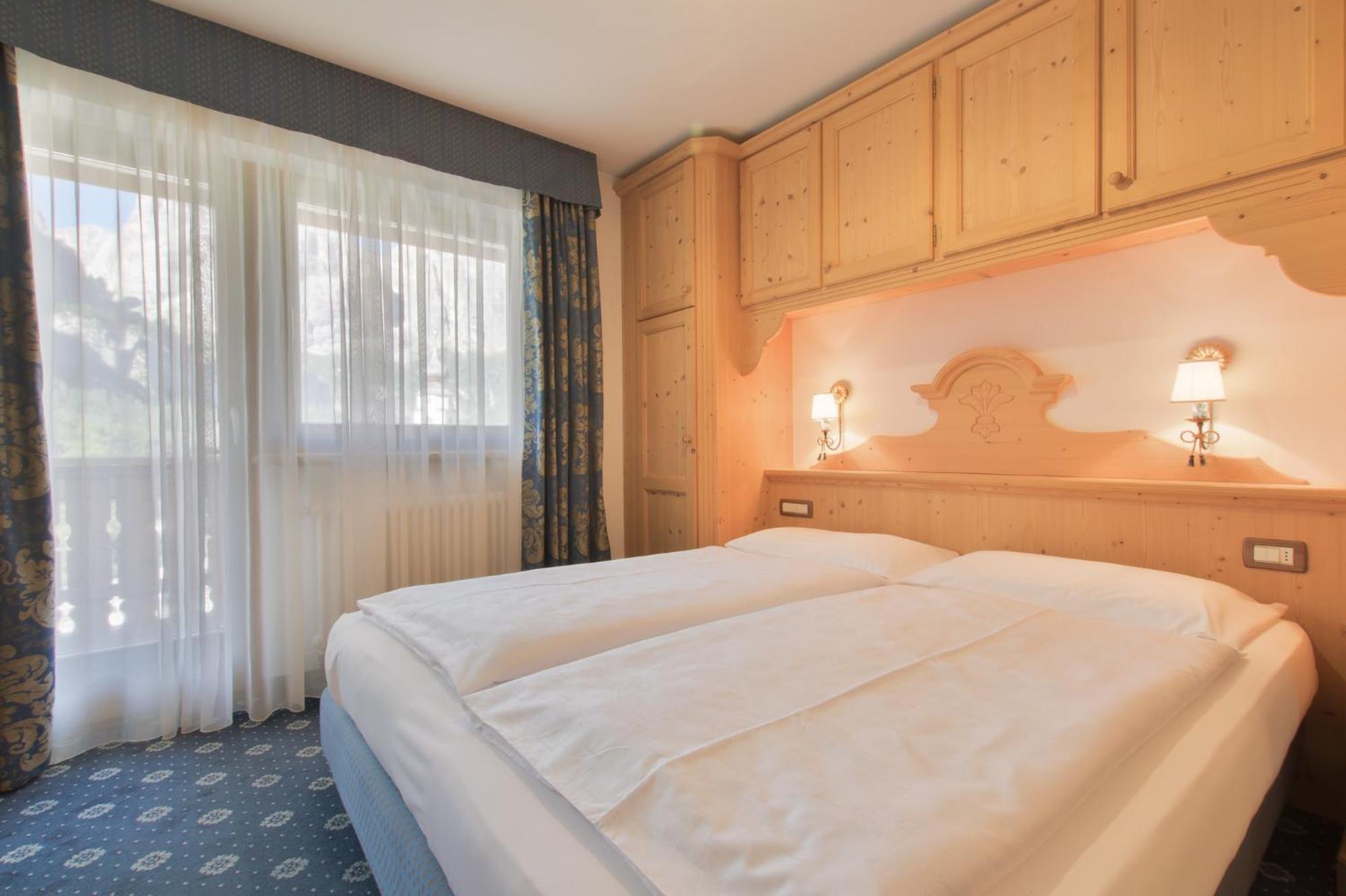 Garni La Dorada Aparthotel Colfosco Buitenkant foto